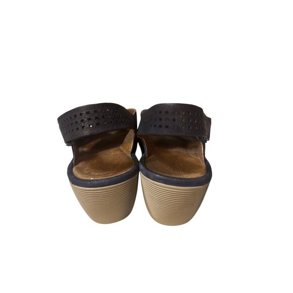 Clarks Womens Navy Perforated Wedge Sandals Size 9 - Picture 5 of 7